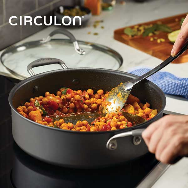 Beschichtete Pfanne mit Metallwender